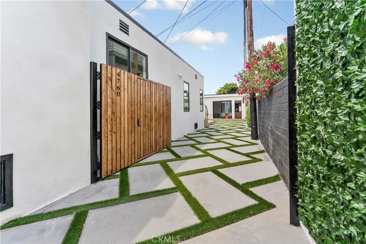 4758 Hickory Street, Los Angeles, California 90016
