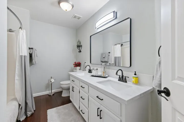 1201 Hemlock Court, Hollister, California 95023