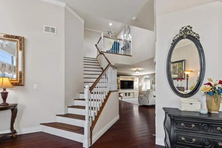 1201 Hemlock Court, Hollister, California 95023