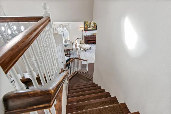 1201 Hemlock Court, Hollister, California 95023