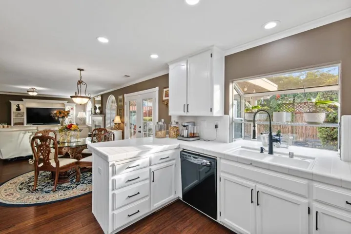 1201 Hemlock Court, Hollister, California 95023