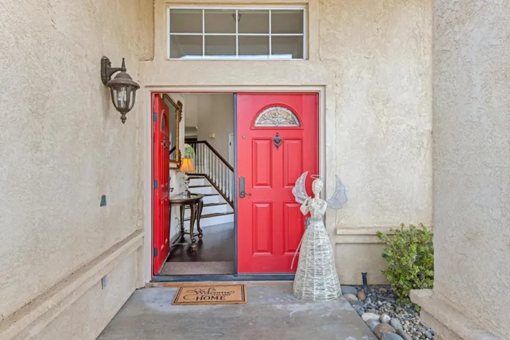 1201 Hemlock Court, Hollister, California 95023