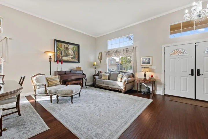1201 Hemlock Court, Hollister, California 95023