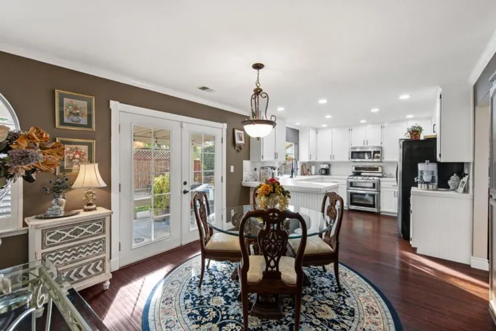 1201 Hemlock Court, Hollister, California 95023