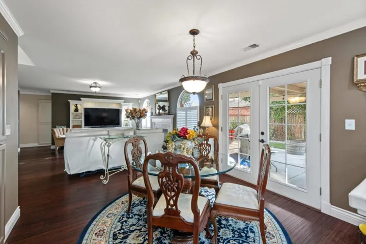 1201 Hemlock Court, Hollister, California 95023