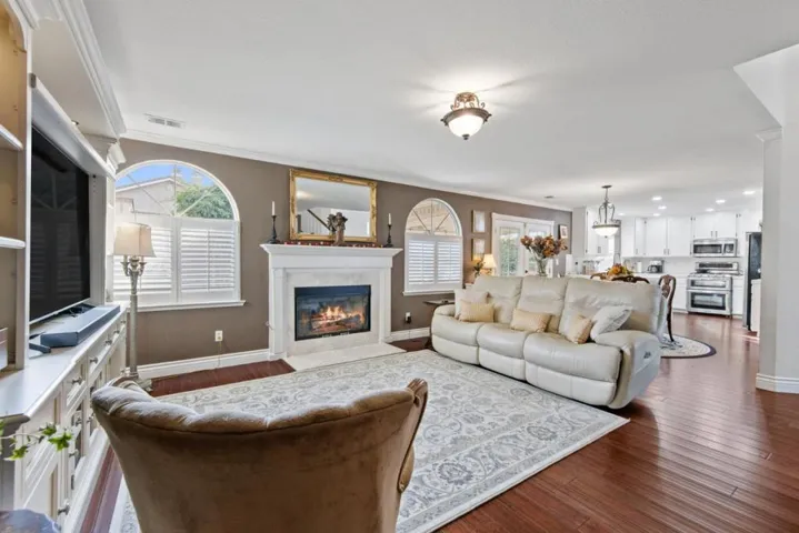 1201 Hemlock Court, Hollister, California 95023