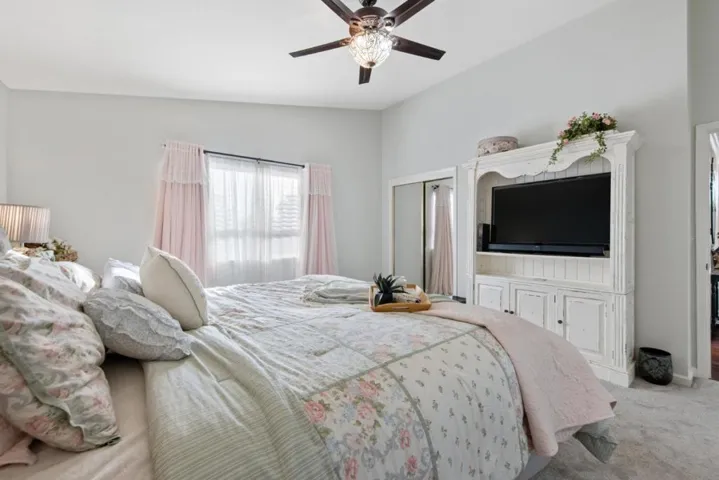 1201 Hemlock Court, Hollister, California 95023