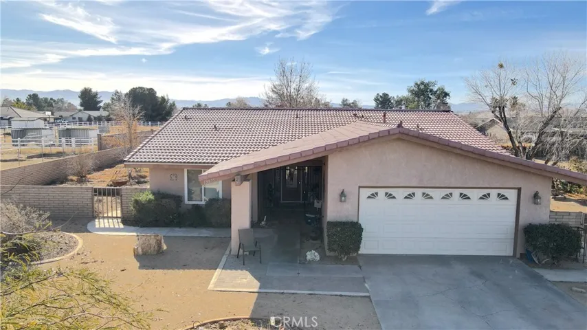 18875 Shoshonee Road, Apple Valley, California 92307