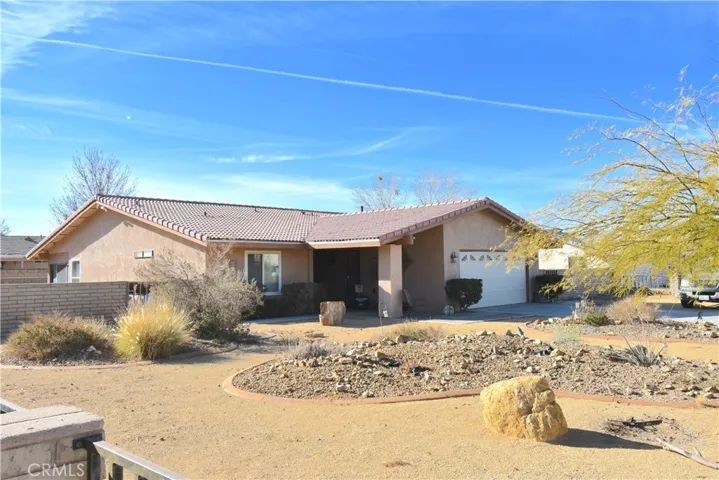 18875 Shoshonee Road, Apple Valley, California 92307