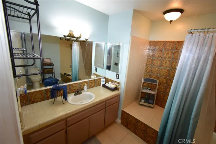 18875 Shoshonee Road, Apple Valley, California 92307