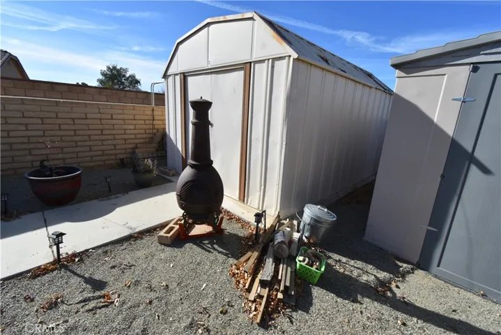 18875 Shoshonee Road, Apple Valley, California 92307