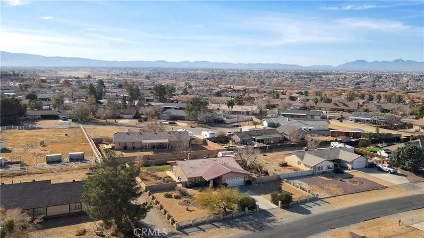 18875 Shoshonee Road, Apple Valley, California 92307