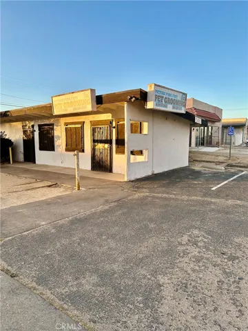 15480 Village Drive, Victorville, California 92394
