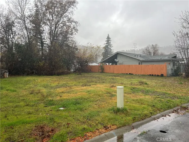 12871 Island Circle, Clearlake Oaks, California 95423