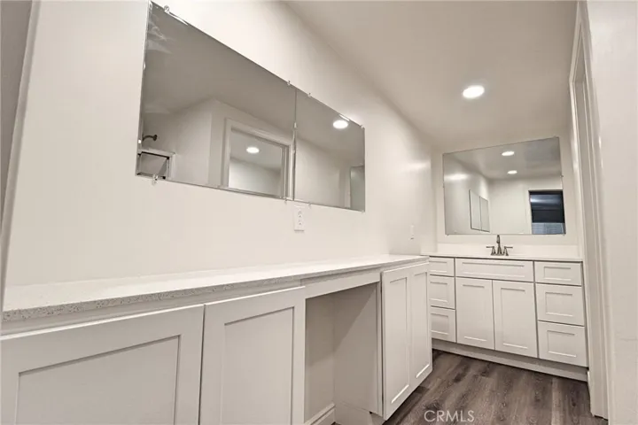 6299 Oak Hill Road, Oak Hills, California 92344