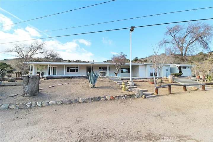 6299 Oak Hill Road, Oak Hills, California 92344