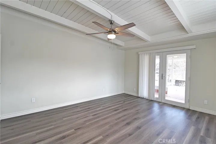 6299 Oak Hill Road, Oak Hills, California 92344
