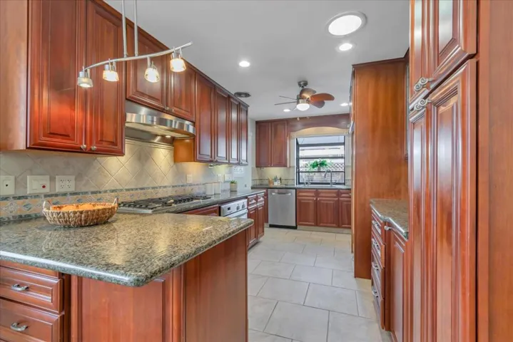 744 S Daniel Way, San Jose, California 95128