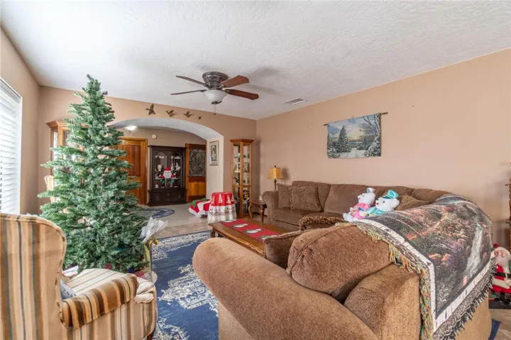 18672 Pacific Street, Hesperia, California 92345