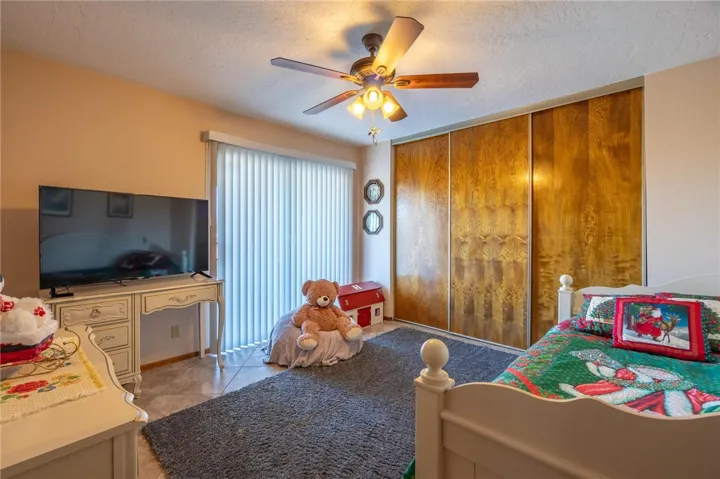 18672 Pacific Street, Hesperia, California 92345