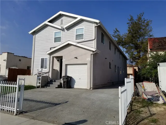 755 E 84th Place, Los Angeles, California 90001
