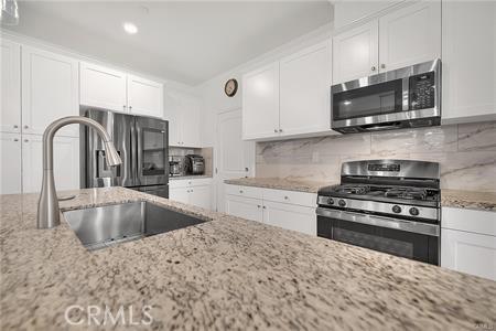 13854 Blossom Way, Eastvale, California 92880