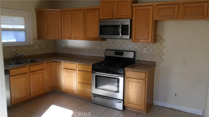 4251 Mccray St., Riverside, California 92506-2854