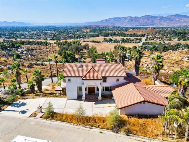 42520 Brix Road, Hemet, California 92544