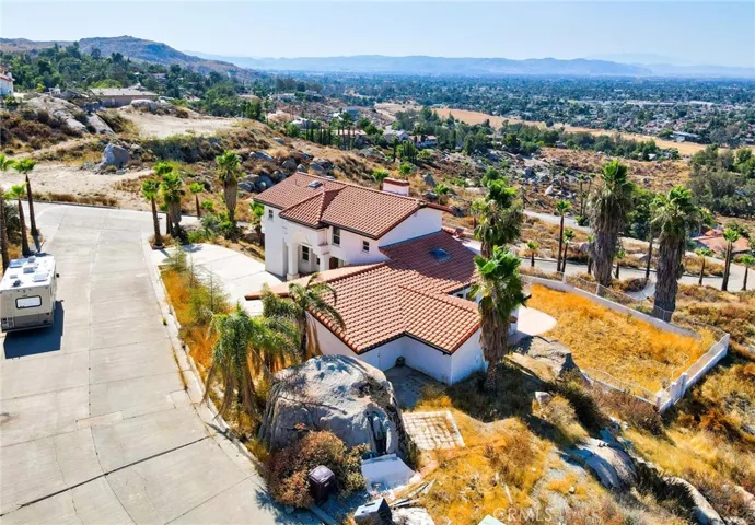 42520 Brix Road, Hemet, California 92544