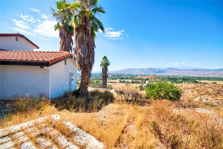 42520 Brix Road, Hemet, California 92544