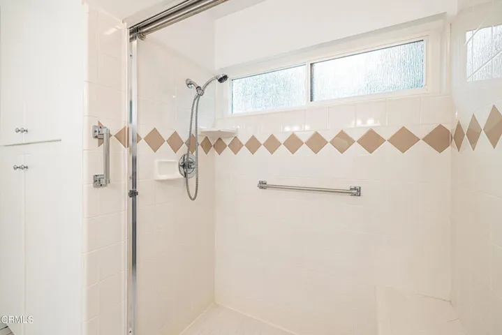 Primary shower