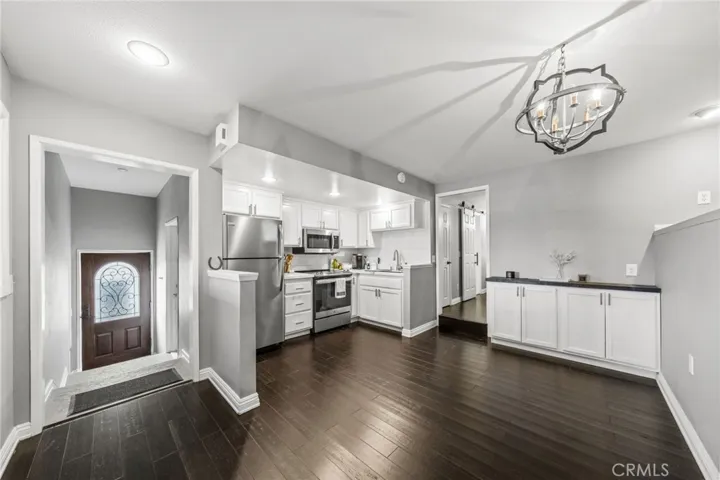 22882 Giant Fir Place, Canyon Lake, California 92587