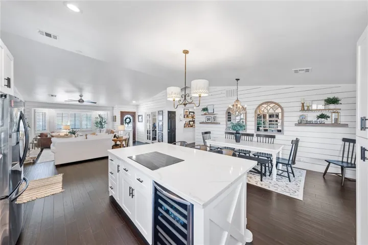 22882 Giant Fir Place, Canyon Lake, California 92587
