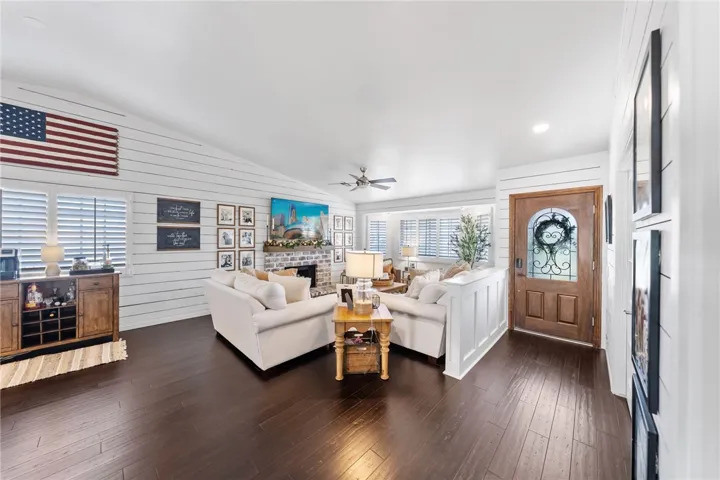 22882 Giant Fir Place, Canyon Lake, California 92587