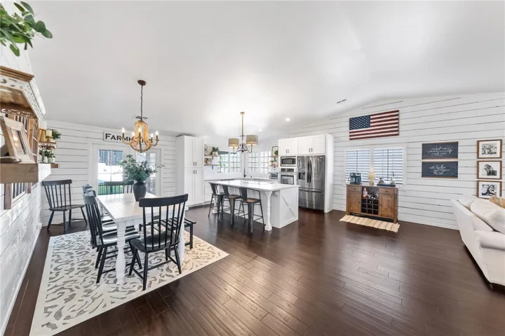 22882 Giant Fir Place, Canyon Lake, California 92587
