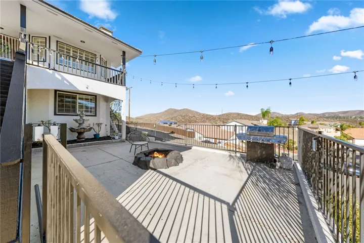 22882 Giant Fir Place, Canyon Lake, California 92587