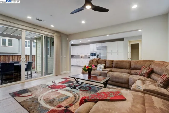 7200 Mount Veeder Rd, Dublin, California 94568