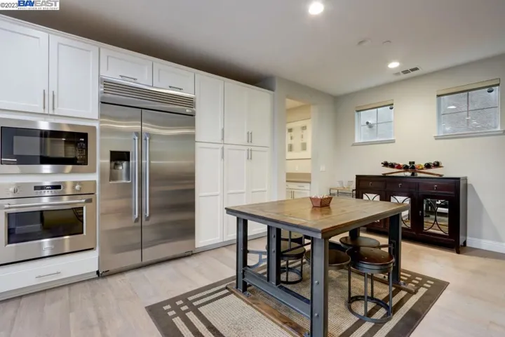 7200 Mount Veeder Rd, Dublin, California 94568