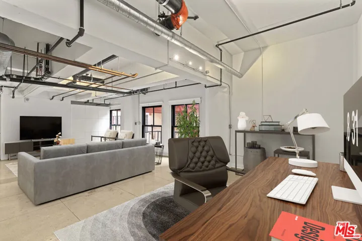 746 S Los Angeles Street 201, Los Angeles, California 90014