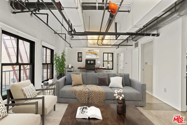 746 S Los Angeles Street 201, Los Angeles, California 90014