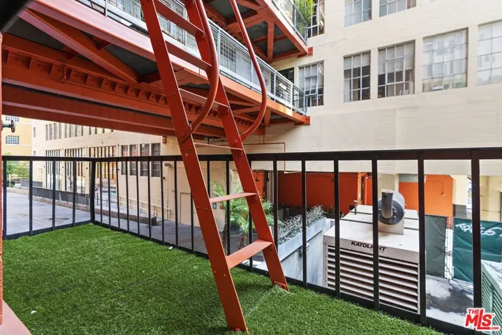 746 S Los Angeles Street 201, Los Angeles, California 90014