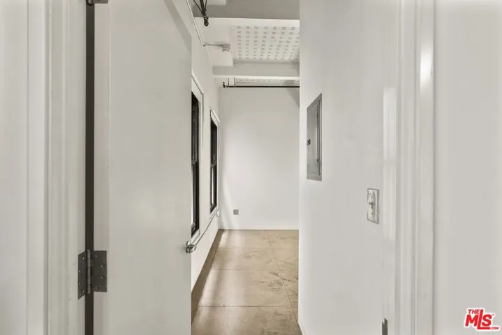 746 S Los Angeles Street 201, Los Angeles, California 90014