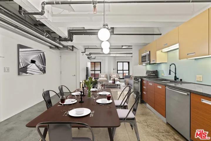 746 S Los Angeles Street 201, Los Angeles, California 90014