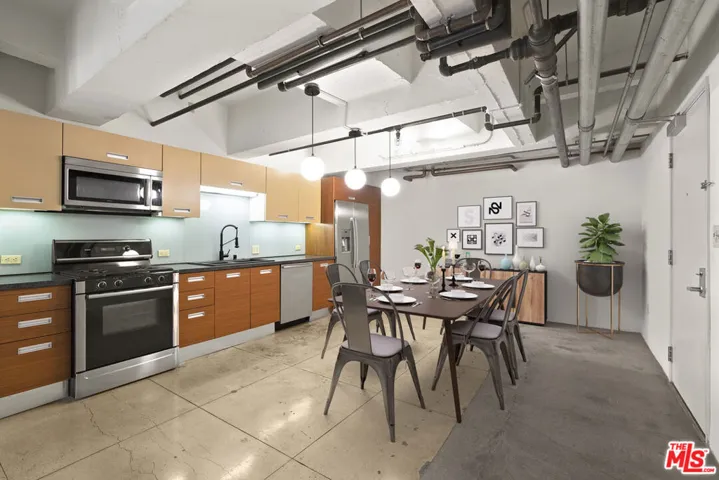 746 S Los Angeles Street 201, Los Angeles, California 90014