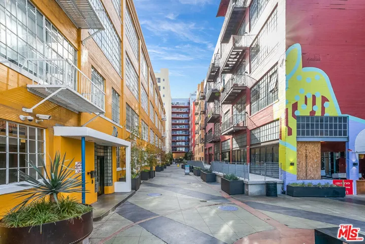 746 S Los Angeles Street 201, Los Angeles, California 90014