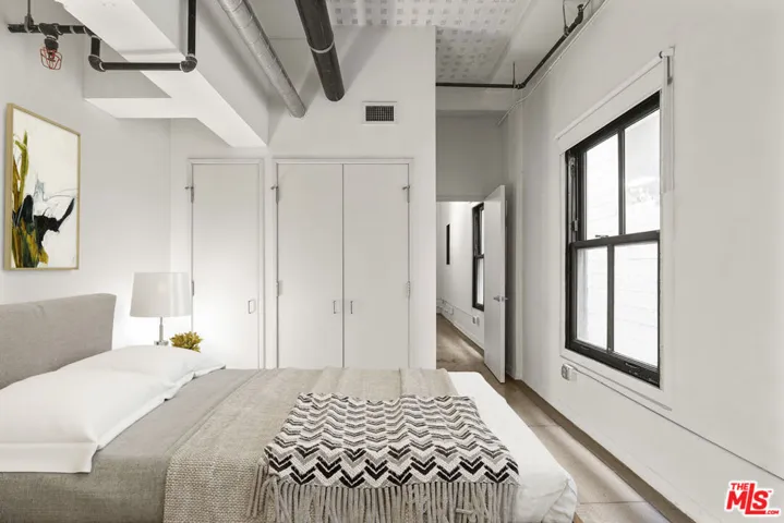 746 S Los Angeles Street 201, Los Angeles, California 90014