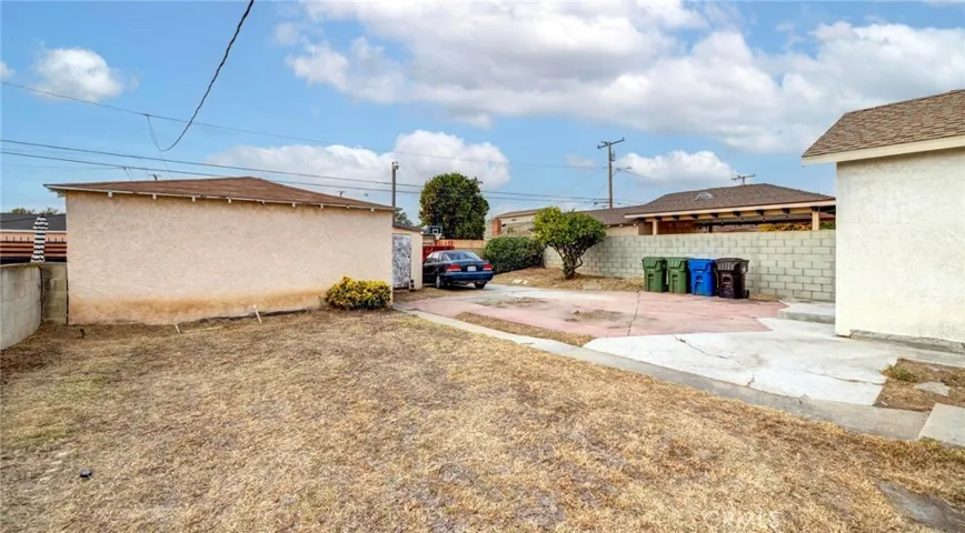 11003 Van Ness Ave, Inglewood, California 90303