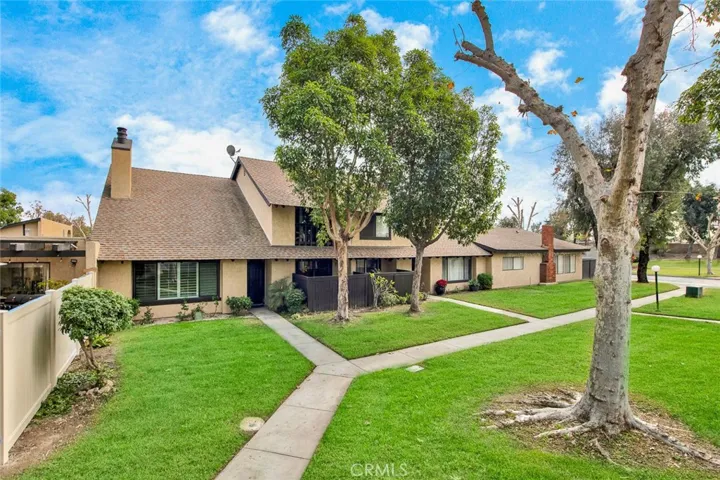 1711 Park Glen Circle C, Santa Ana, California 92706