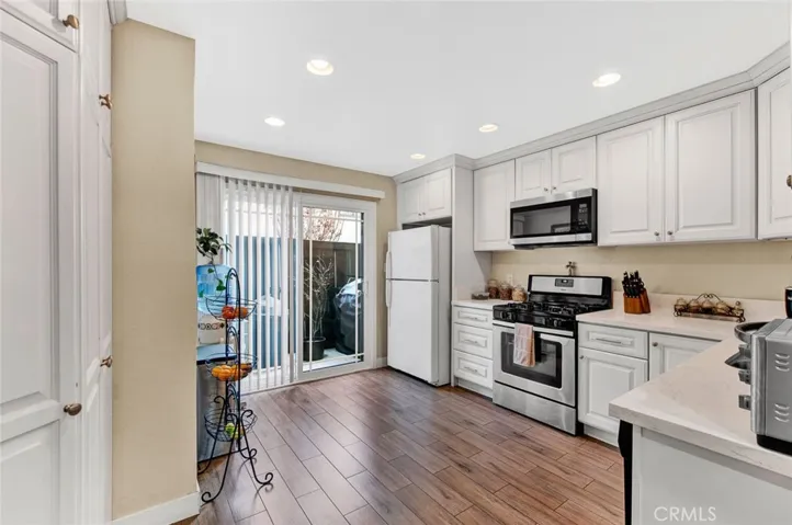 1711 Park Glen Circle C, Santa Ana, California 92706
