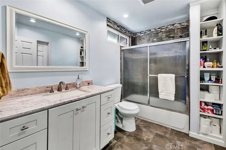 1711 Park Glen Circle C, Santa Ana, California 92706